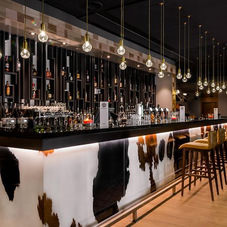 Bilderberg Garden Hotel Amsterdam Exterior photo The bar at the restaurant