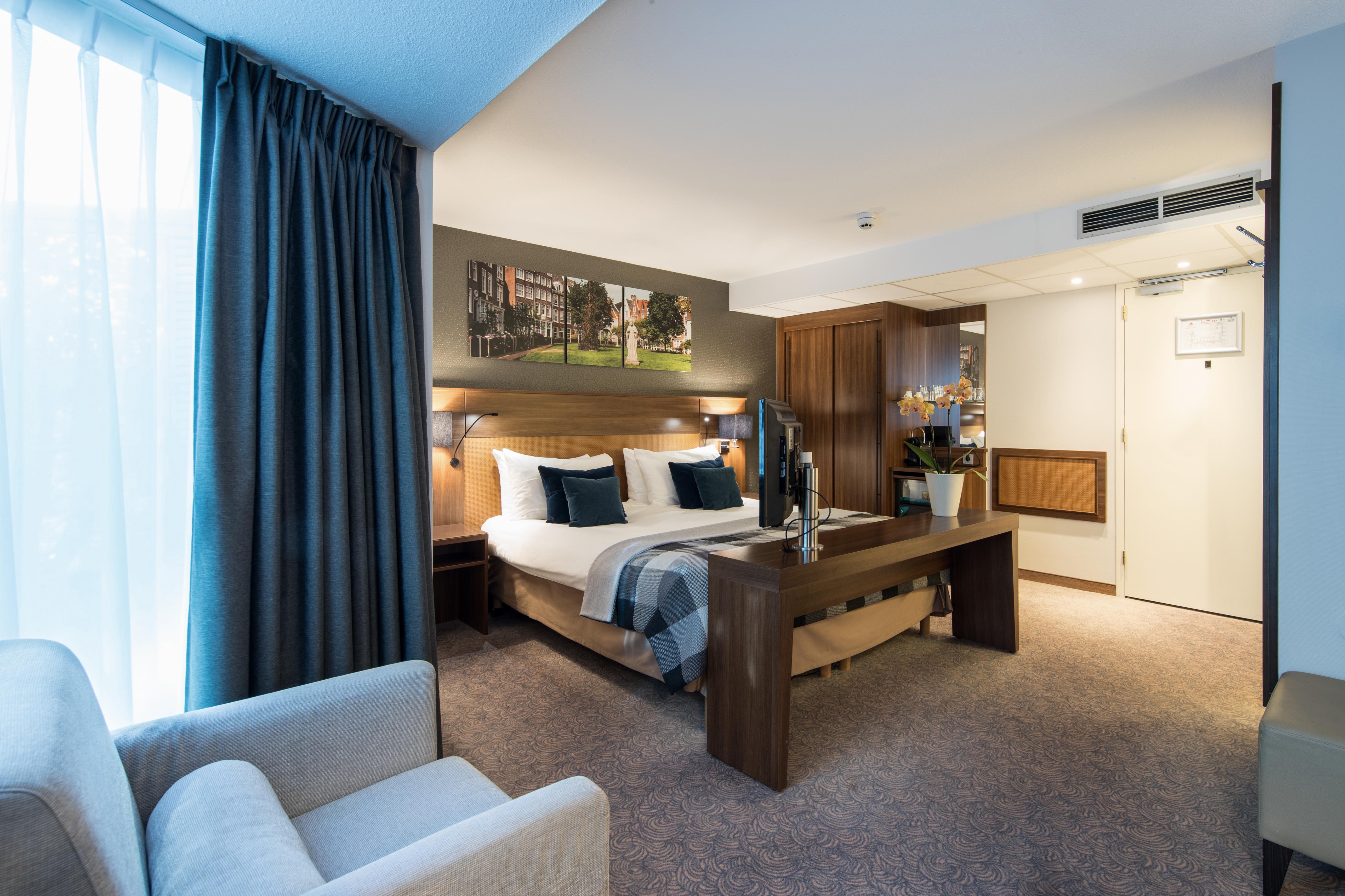 Bilderberg Garden Hotel Amsterdam Exterior photo A room at the hotel