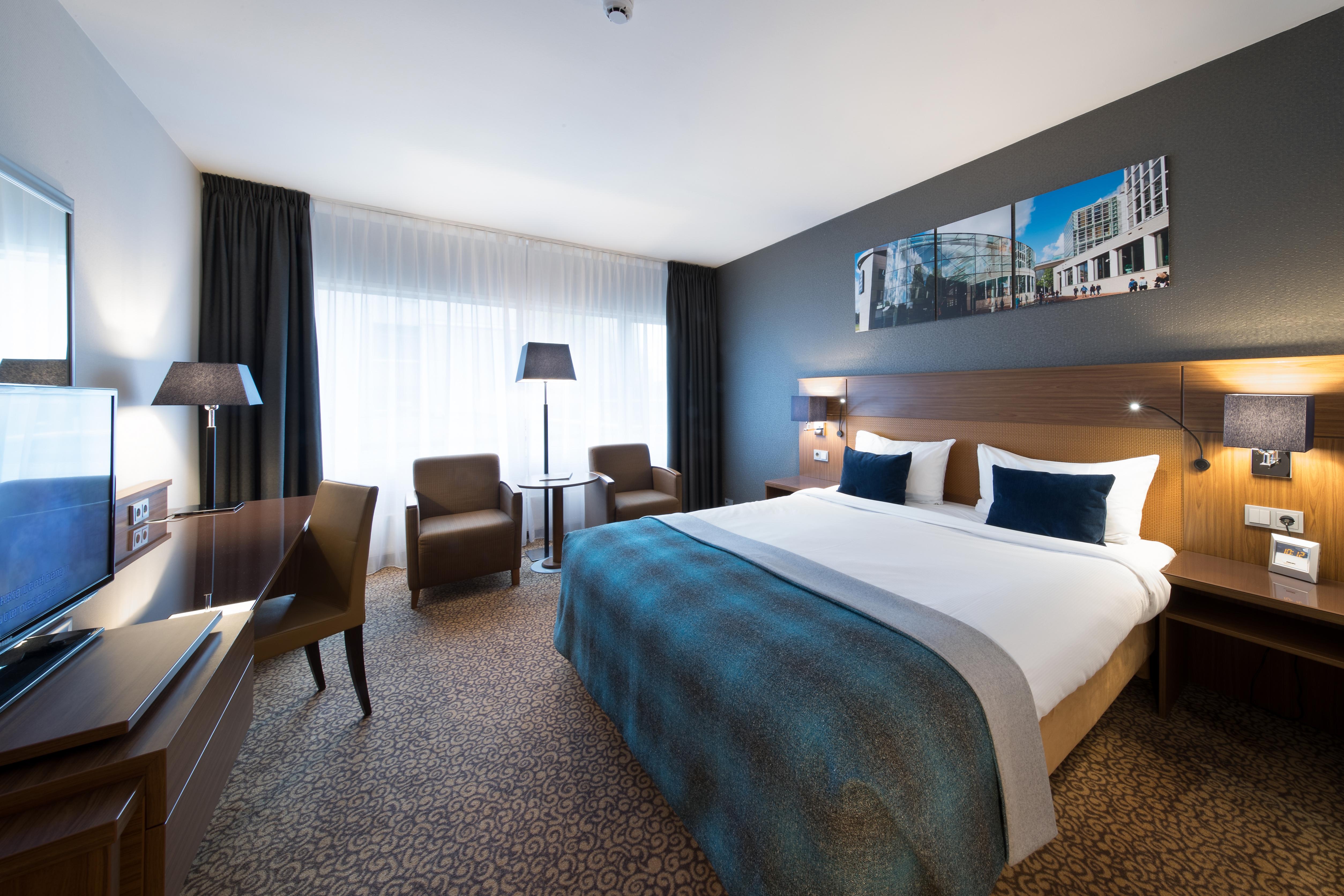 Bilderberg Garden Hotel Amsterdam Exterior photo A room at the Radisson Blu Hamburg